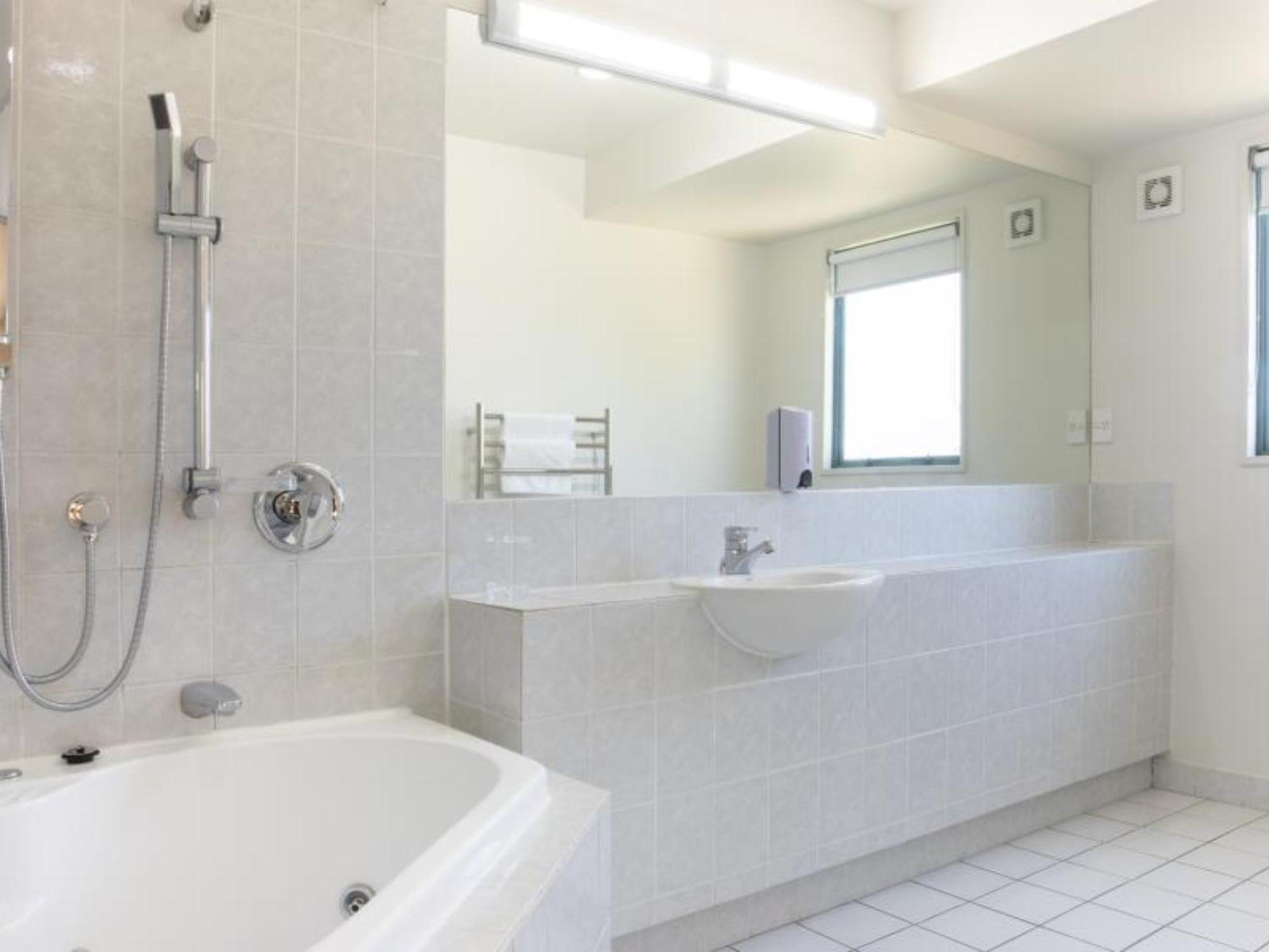 Tuscany Gardens Motor Lodge Нельсон Номер фото